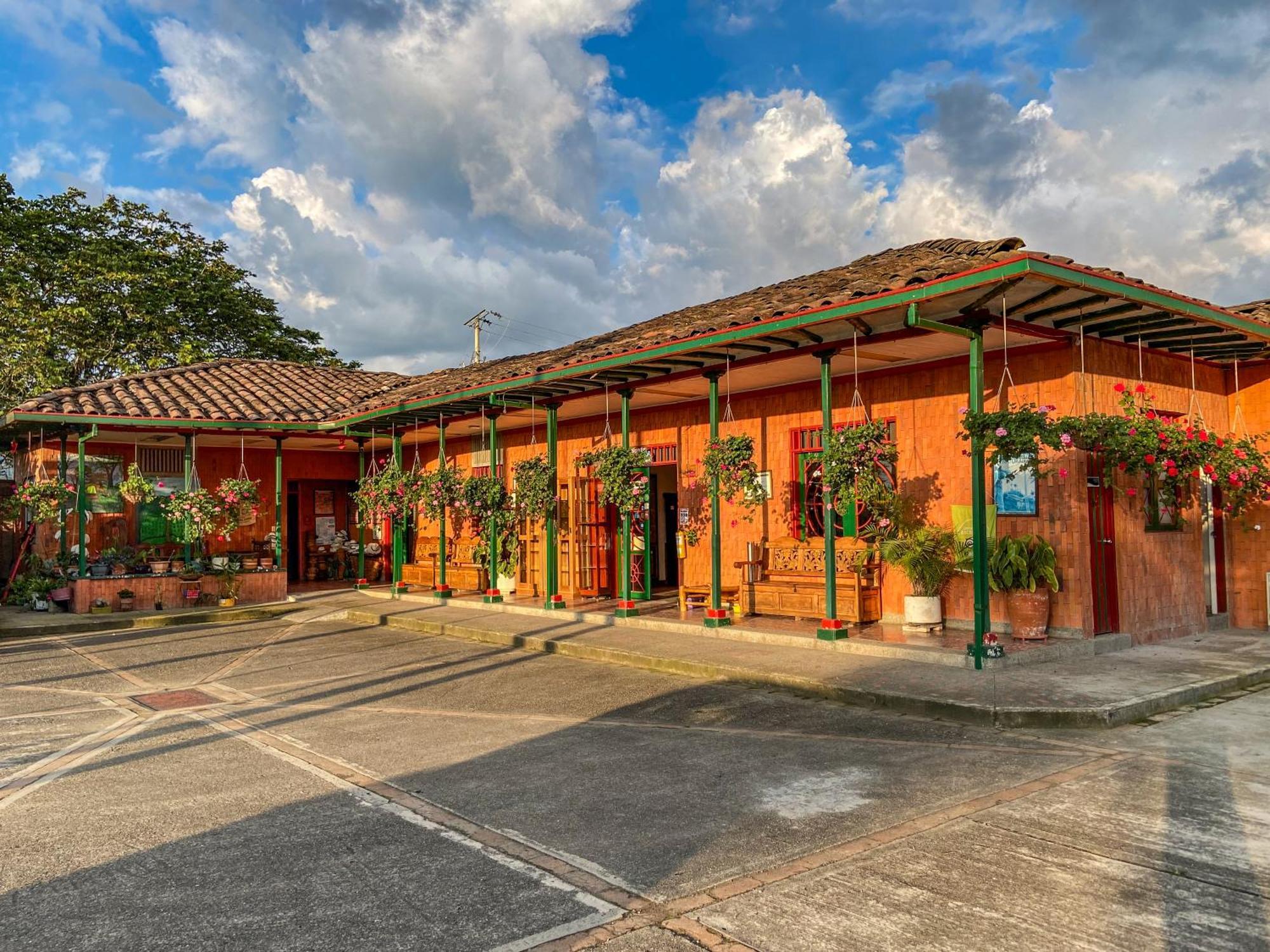Finca Del Cafe - Casa Typica Santa Rosa de Cabal Exteriör bild